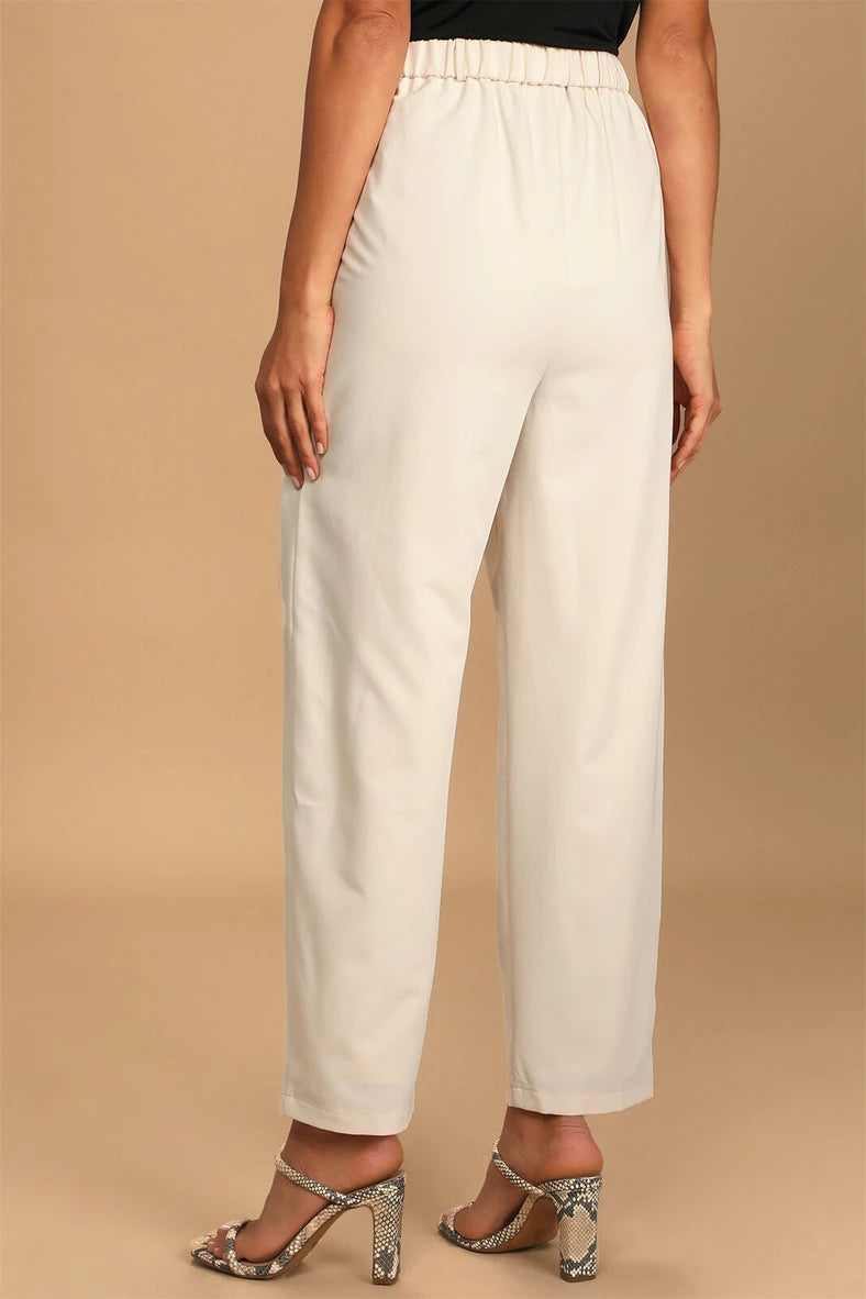 Classic Noir Effortlessly stylish Crop Blazzer & pants